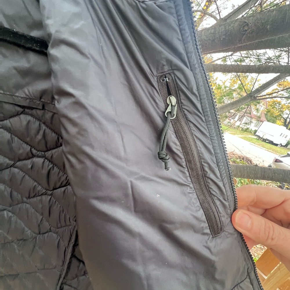 The North Face Thermoball Women's Black Puffer Jacket LG - Picture 5 of 9